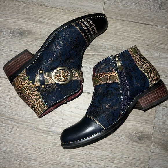 L’Artiste WOMEN’S GEORGIANA HANDPAINTED ANKLE BOOTS - Picture 6 of 12